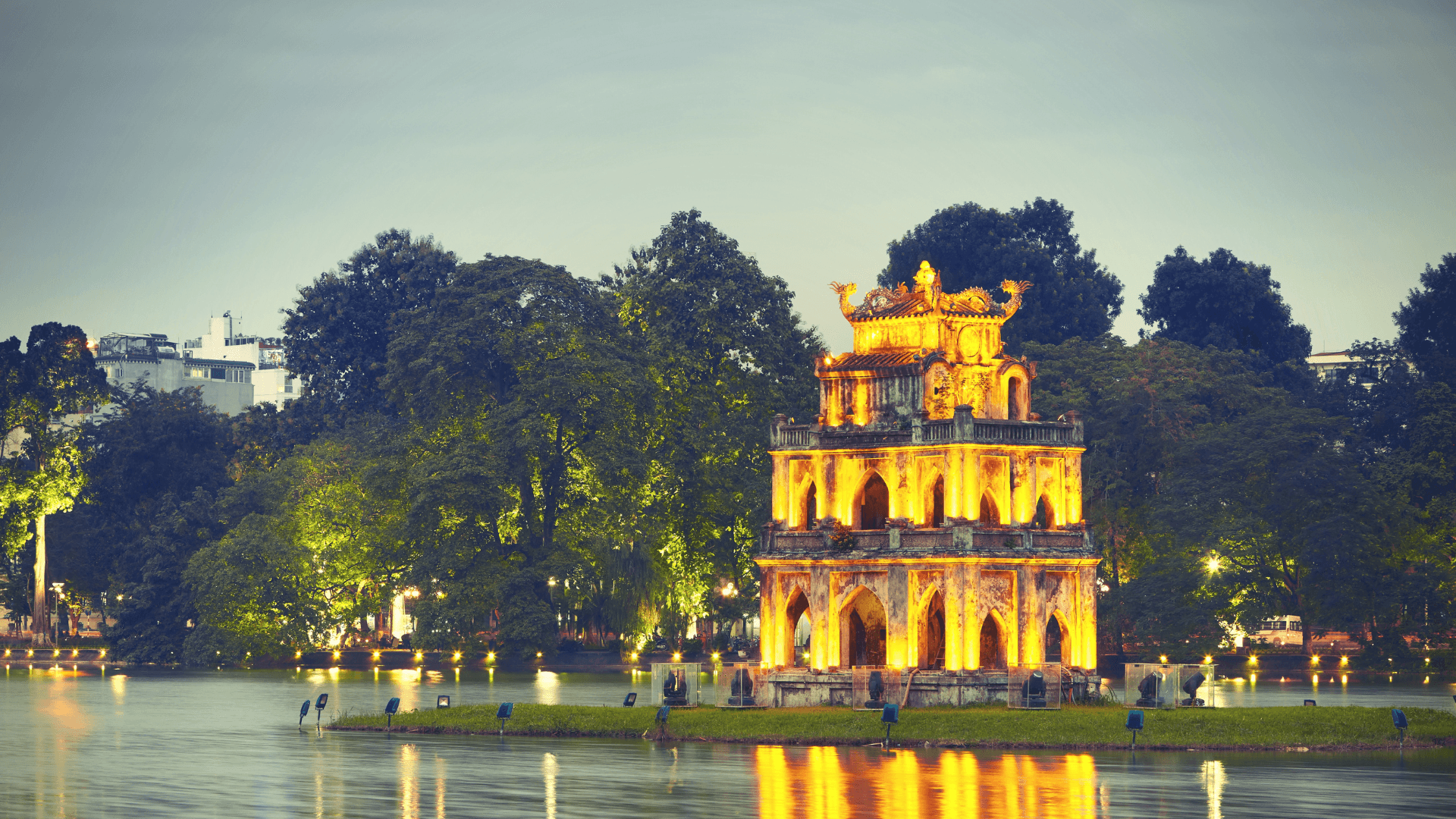 7-Day Vietnam Explorer: Da Nang, Hoi An & Ha Long Bay - Image 5